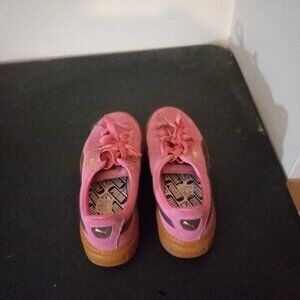 Puma Women's Trace Suede Sneaker size 6.5